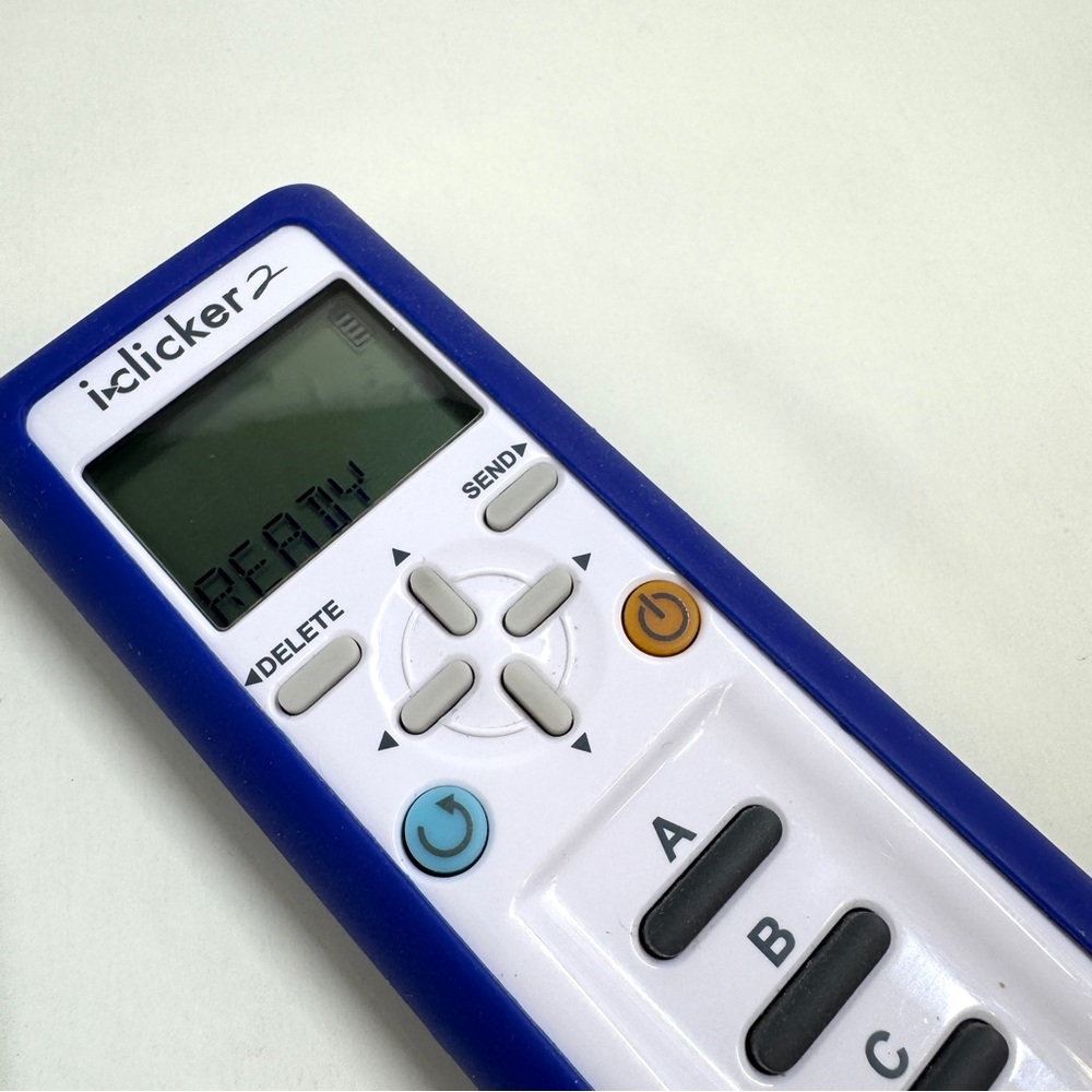 iClicker‎ 2 + blue silicone protective case EXCELLENT